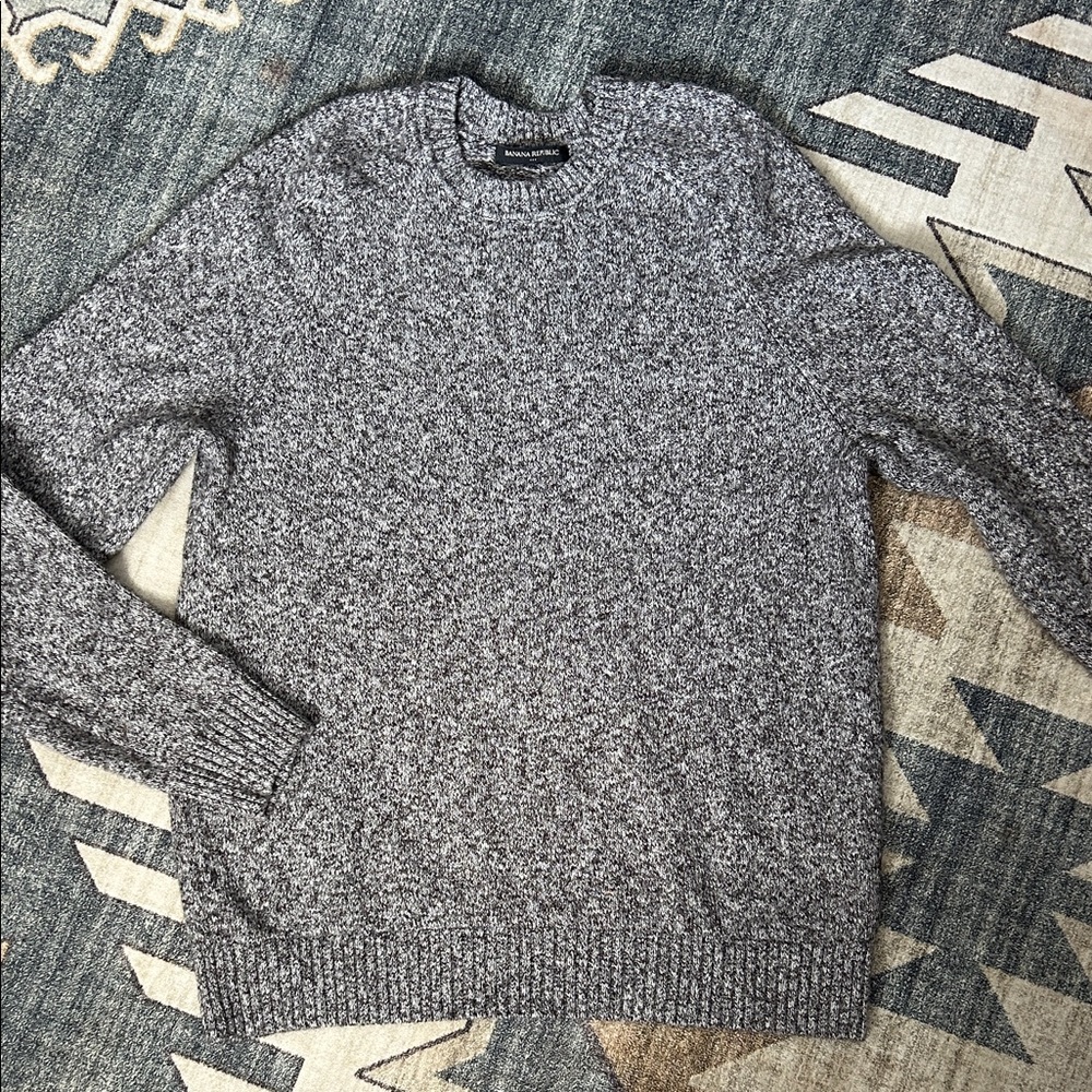 Banana Republic Men's Marled Gray Crewneck Sweater